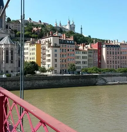 Ferienwohnung La Nuit Saint Georges Lyon Exterior foto